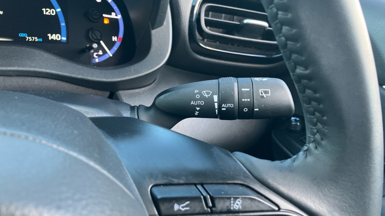 Toyota Yaris Cross 1.5 Hybrid Design 5dr CVT Hybrid Estate